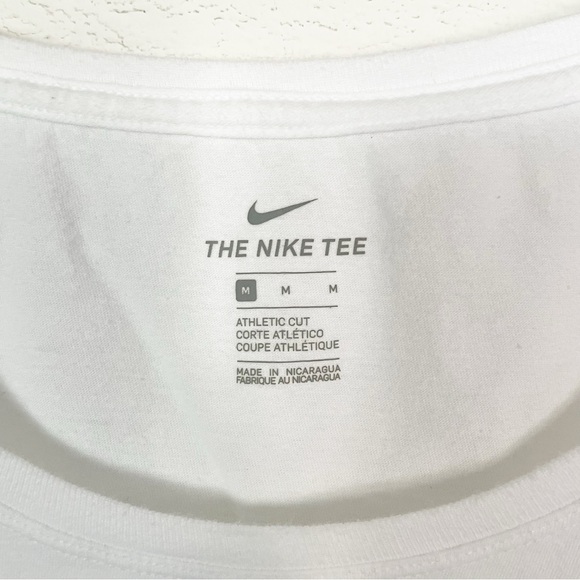 Nike Women’s Short Sleeve Scoop Neck White “Just Do It” Printed Tee Size Medium - Picture 4 of 6